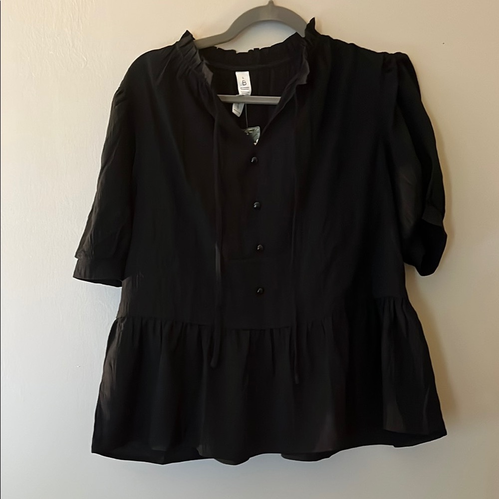 NWT Super Cute Black Women's Blouse